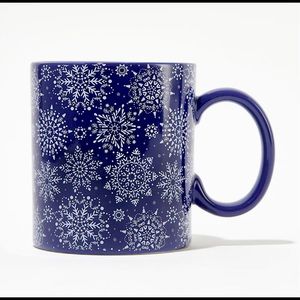 Christmas mug.  Chic & tonic.   New in box